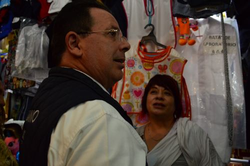 Humberto Lozano se comprometi&oacute; en renovar el mercado de San Cosme, si llega a la Alcald&iacute;a